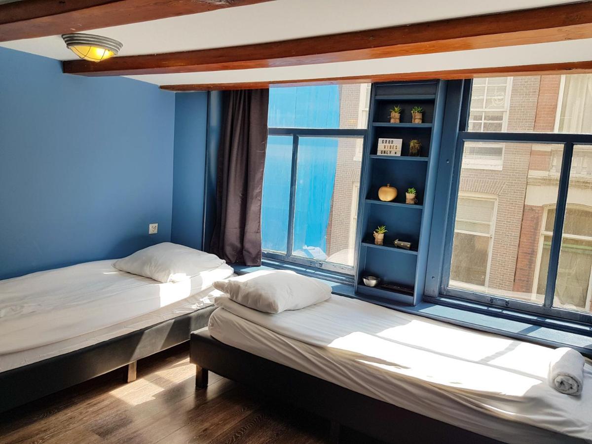 Urban Vibes Guesthouse อัมสเตอร์ดัม ภายนอก รูปภาพ