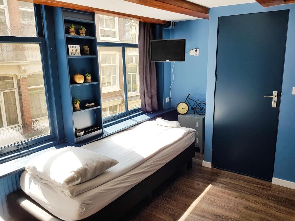 Urban Vibes Guesthouse อัมสเตอร์ดัม ภายนอก รูปภาพ