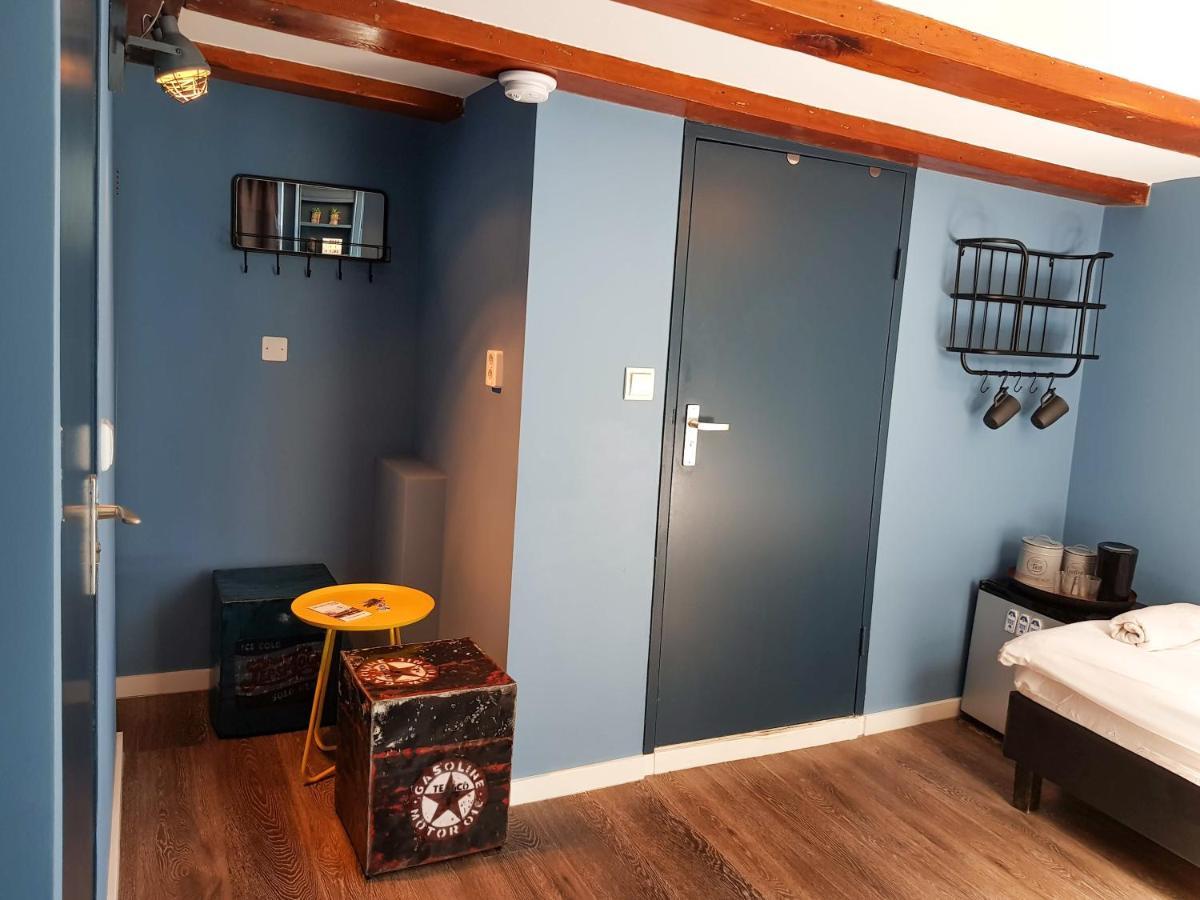 Urban Vibes Guesthouse อัมสเตอร์ดัม ภายนอก รูปภาพ
